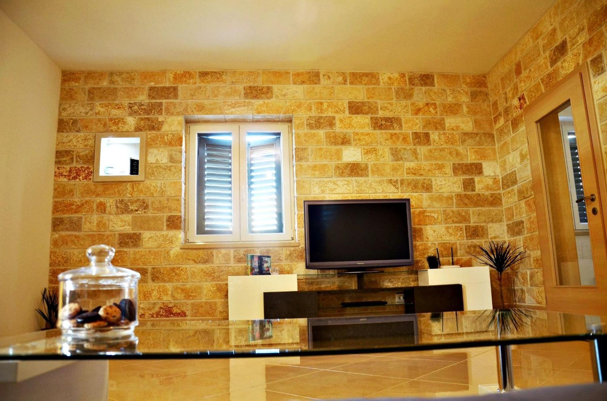Apartment Luna Postira Esterno foto