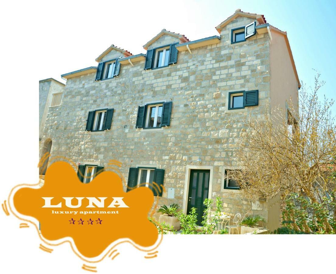 Apartment Luna Postira Esterno foto